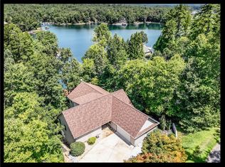 932 Bay Ridge Dr, Salem, SC 29676