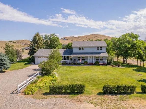 14 Beacon Dr, Cody, WY 82414
