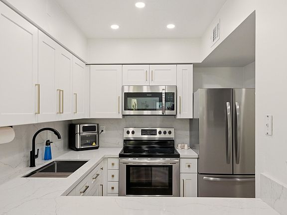4th image of 3702 E Monterosa St #6