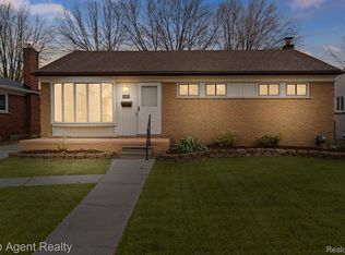 22821 Englehardt St, Saint Clair Shores, MI 48080