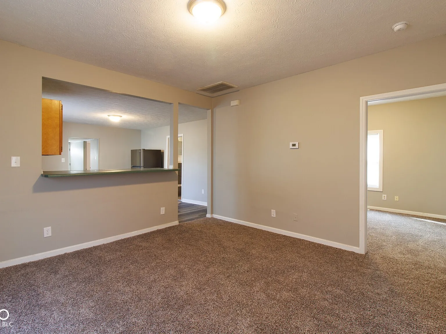 3 bed, 2.0 bath, 1140 sqft, $1,295 — Photo 3