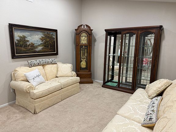 4th image of 3176 Chardoney Way