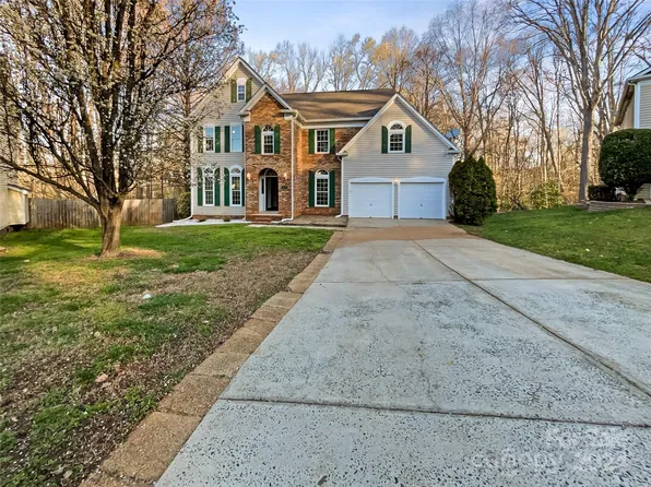 14802 Ashlight Dr, Charlotte, NC 28278