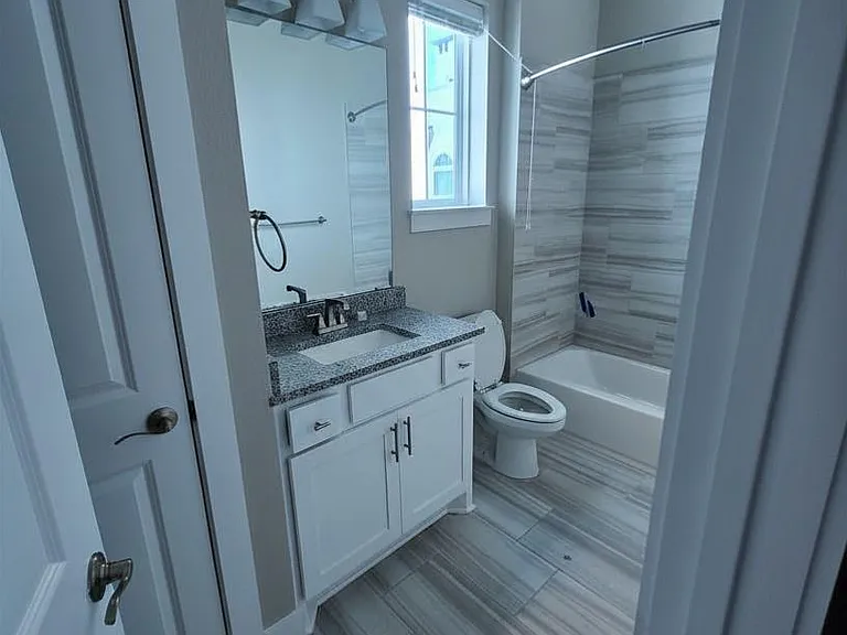 2705 Kennedy St — Photo 27