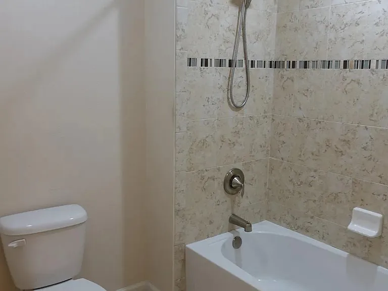 1014 Musgrass Cir — Photo 9