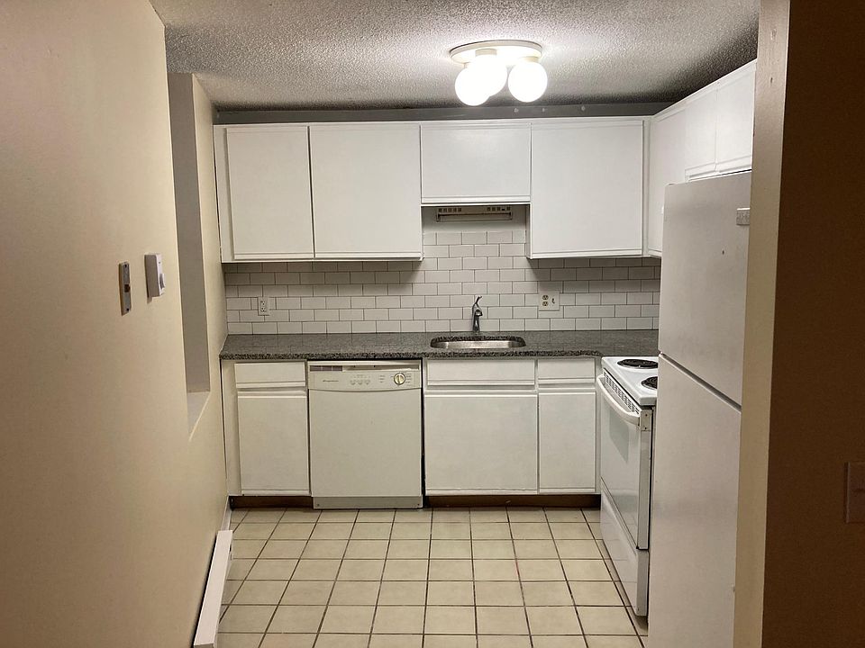 1st image of 55 Sophia St #9