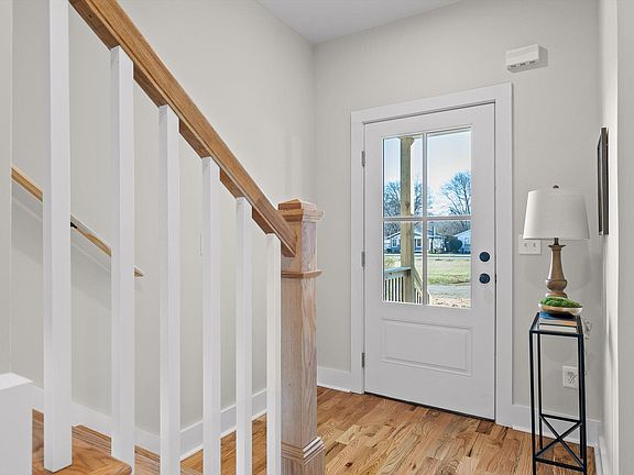 2nd image of 23 Kenwood Cir