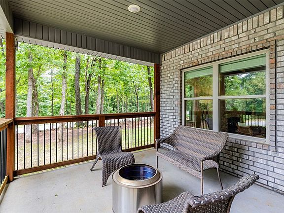 2nd image of 1 Rountree Cir