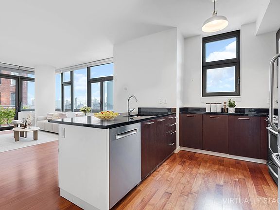 3rd image of 100 Jay St APT 10C