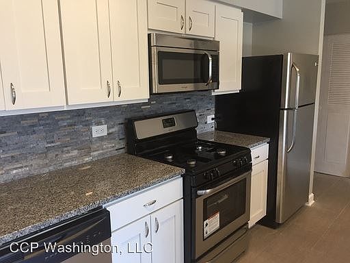 2nd image of 5202 Washington St APT 409