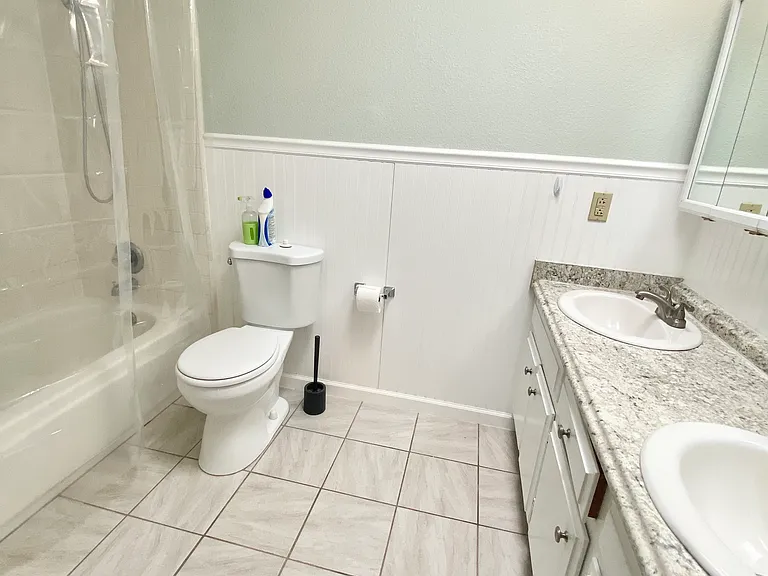 1529 Oak Ave — Photo 10