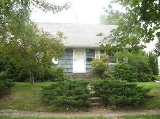 66 Lawrence St, Fords, NJ 08863