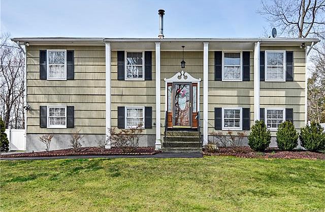 1st image of 2877 Mead St