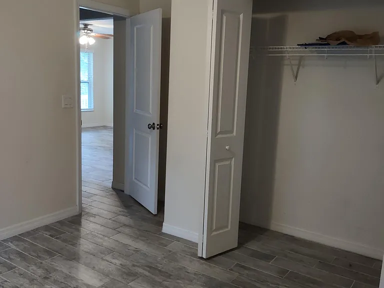 2017 E Davis St — Photo 19