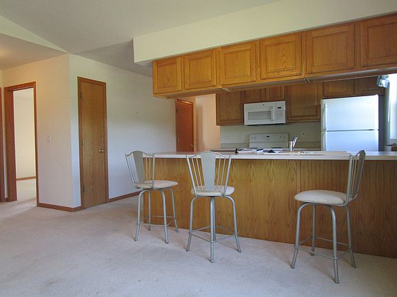 5th image of 1104 Trowbridge Ln Unit 20