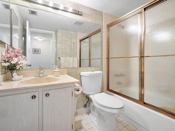 4th image of 342 Pine Ridge Cir APT B-2