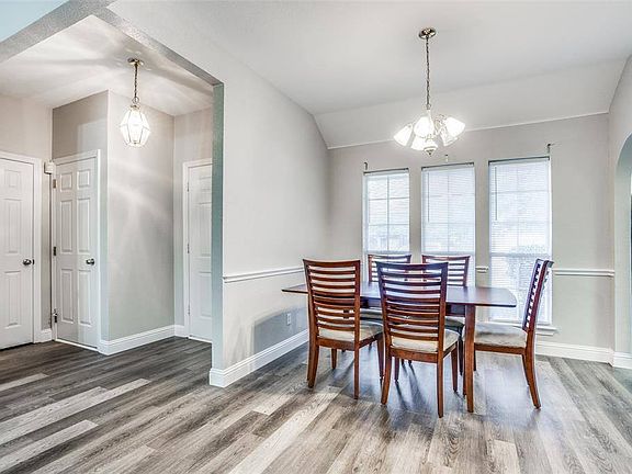 5th image of 4716 Shorewood Dr