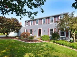 193 Pinebrook Dr, Rochester, NY 14616