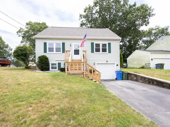 20 Normandy Drive, Waterbury, CT 06705