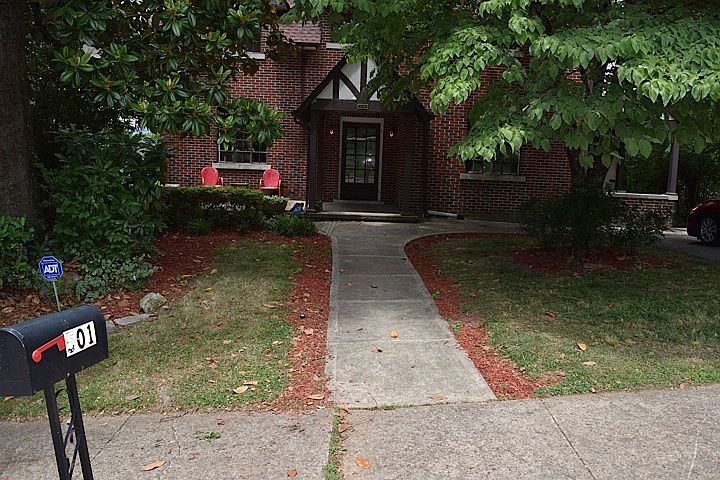 1st image of 501 Forest Ave