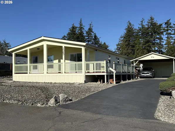 3050 Knott Ter, Coos Bay, OR 97420