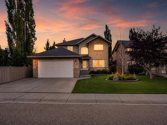 2nd image of 43 Strathlea Pl SW