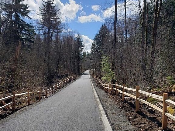 3rd image of 24680 NE 80th St Lot 3