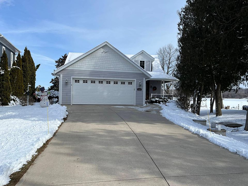5556 W Lake Dr West Bend WI Zillow