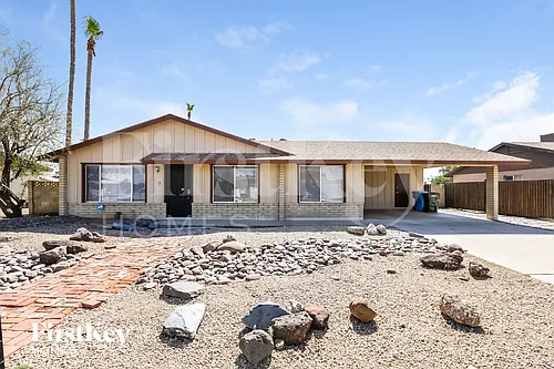 1633 W Charleston Ave Photo 1
