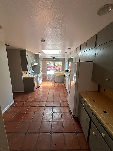 6845 Lakeview Drive - 1 — Photo 4