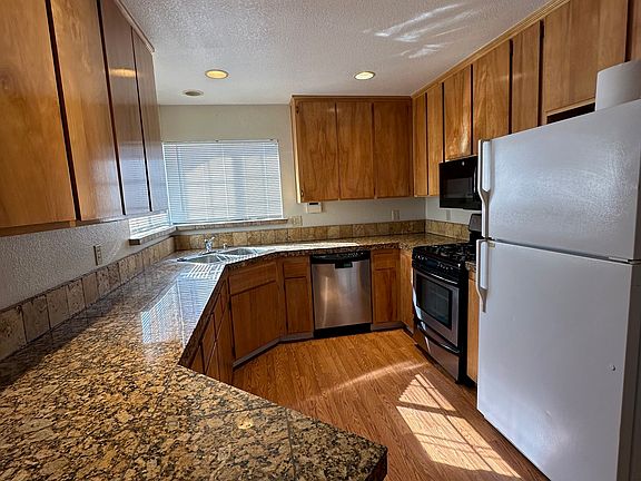 3rd image of 139 Branding Iron Way