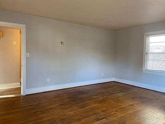 2nd image of 333 Mulberry St