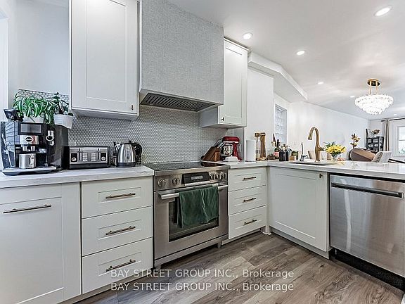 3rd image of 397 Kingston Rd