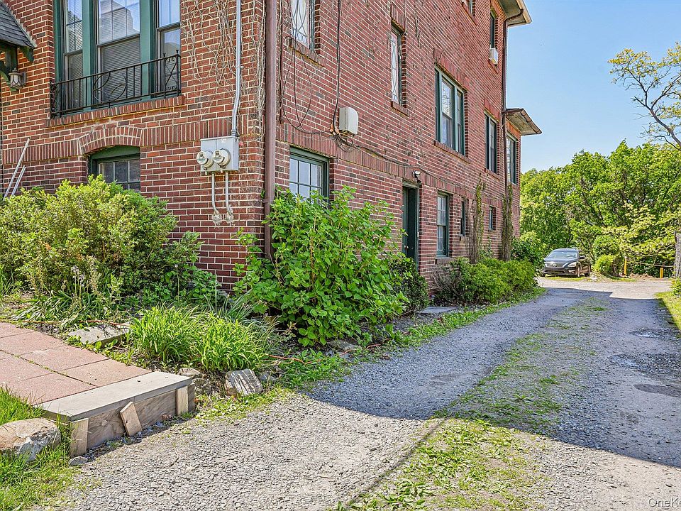 1st image of 643 Warburton Avenue