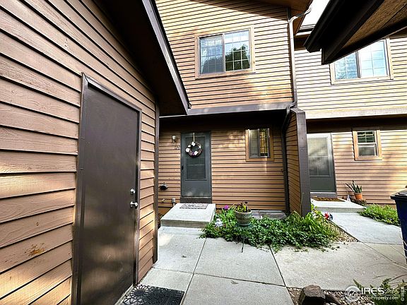 2nd image of 726 Julian Cir