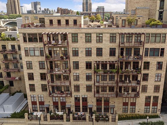 2nd image of 600 S 2nd St #S302