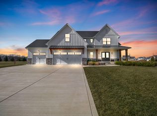 167 Arabian Ct, Valparaiso, IN 46383