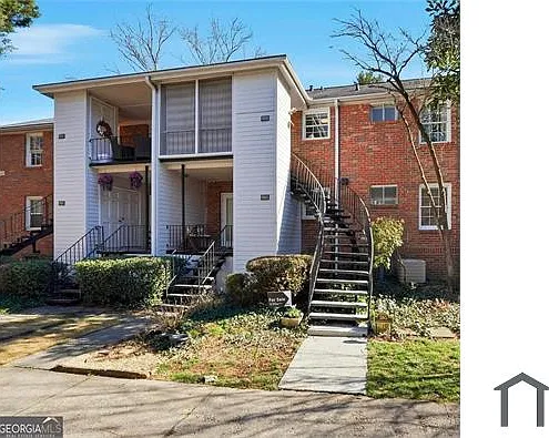6700 Roswell Rd — Photo 2