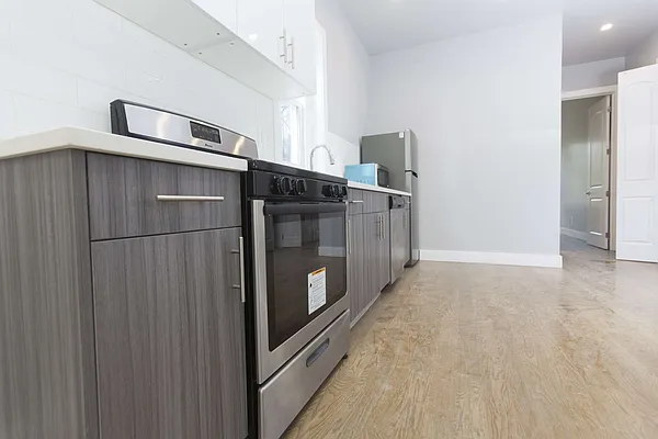 Rented by Nooklyn NYC LLC | media 24