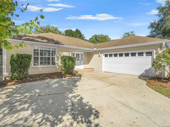 7400 Frankfort St, Navarre, FL 32566