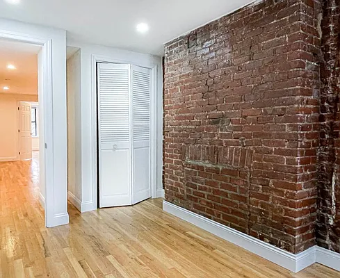 Rented by City Connections Realty | media 21