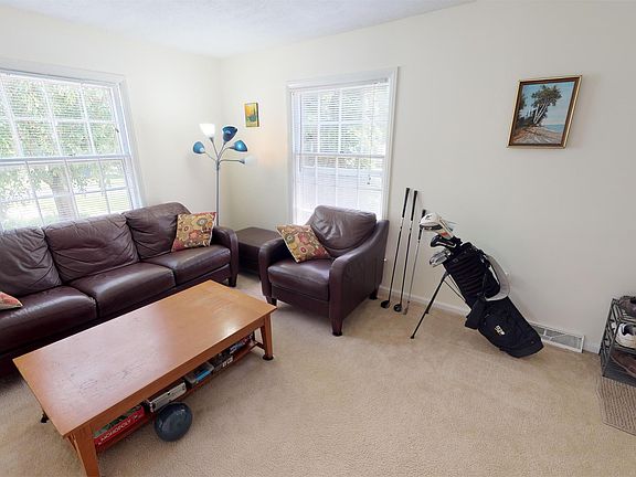 2nd image of 1802 Charlton Ave