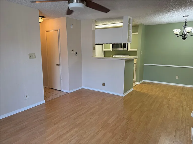 2121 Hepburn St #1102 — Photo 3