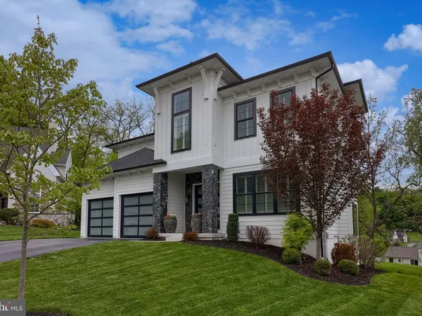 379 Spring Haven Dr, Lancaster, PA 17601