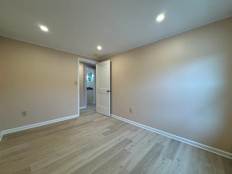 44 N Main St — Photo 12