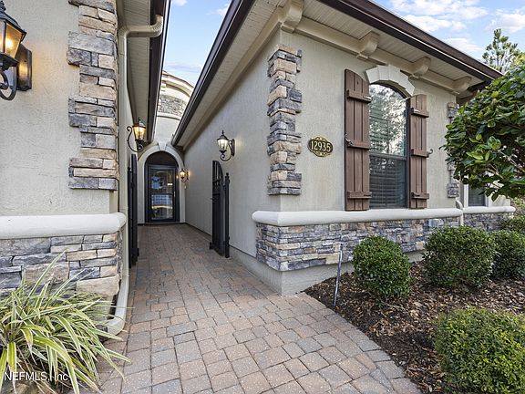 5th image of 12935 SHIREWOOD Lane