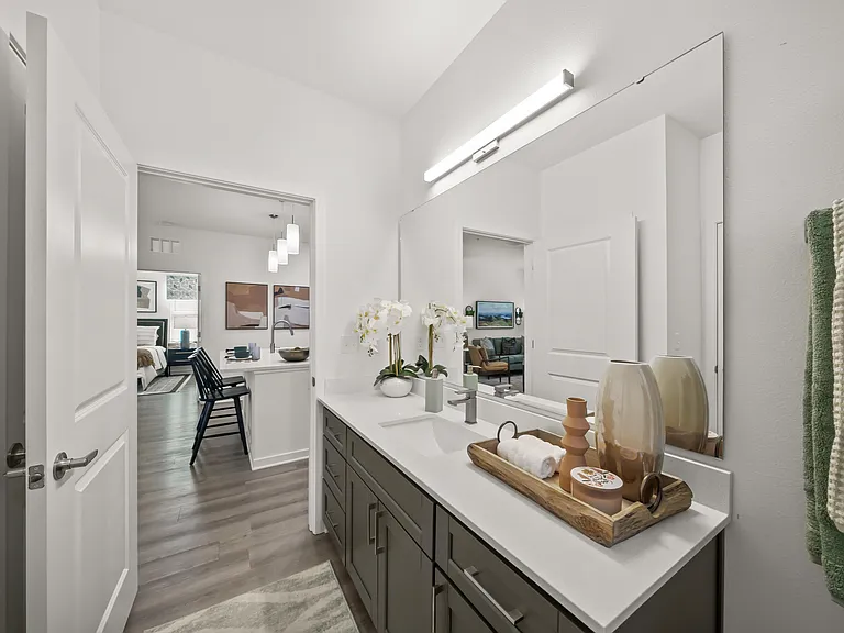Revello Apartments — Photo 18