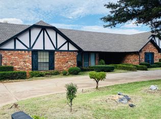 1611 Susan Dr, Elk City, OK 73644
