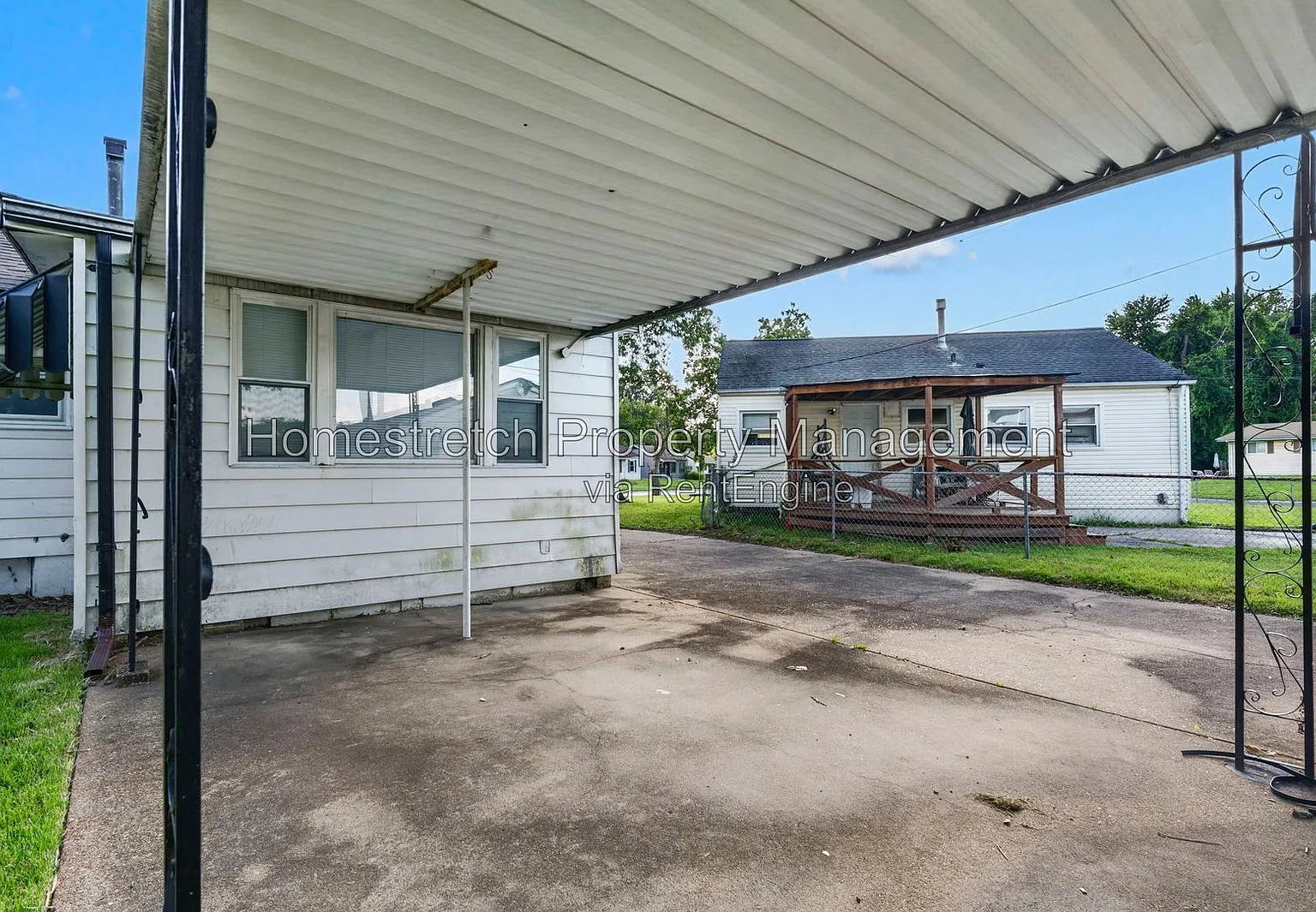 3 bed, 1.0 bath, 984 sqft, $1,600 — Photo 4