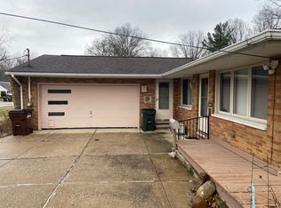 2665 Northglen Dr, Westlake, OH 44145